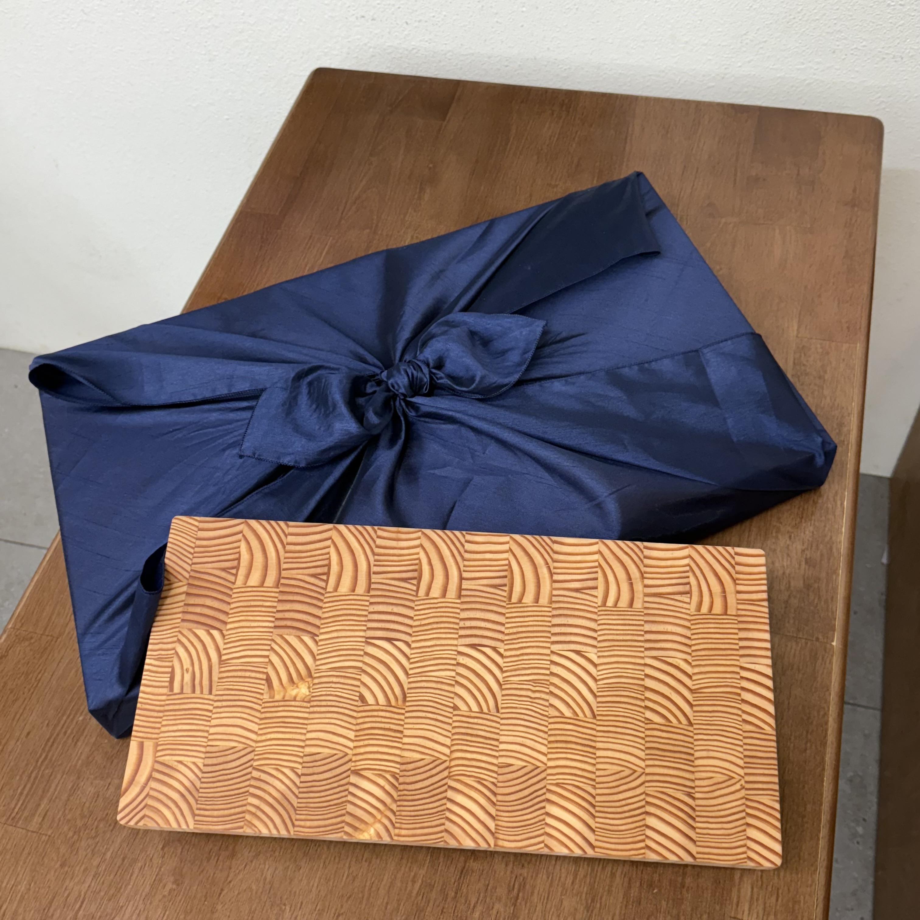 신현공예 라치우드 엔드그레인 원목 나무 도마 중형 추석 명절선물 답례품 고급 선물세트