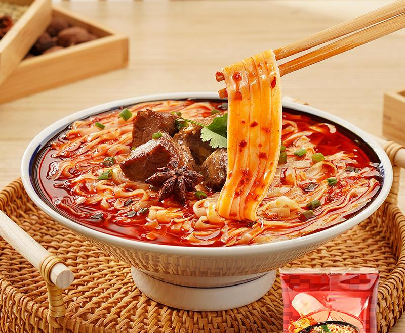 량피 중국당면 마장면 비빔면 곤약 량빤미엔 쏸라펀 홍유면피 인스턴트 재료 라면 충칭 매운맛 105g - 상품 이미지
