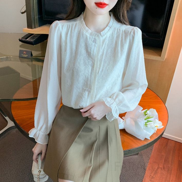 레이스 쉬폰 블라우스 여성 트럼펫 슬리브 가을 스타일리시한 데일리룩 캐주얼 셔츠 우드이어 디자인 모던한 느낌의 외출용 - 상세 이미지 4