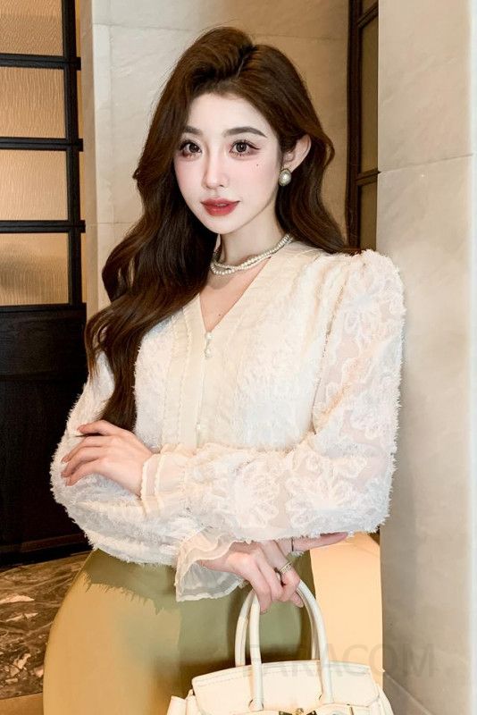 여성 가을 브이넥 쉬폰 블라우스 긴팔 프랑스 스타일 고급스러운 디자인 캐주얼 상의 데일리룩 하객룩 편안한 착용감 시크한 매력 이미지 6