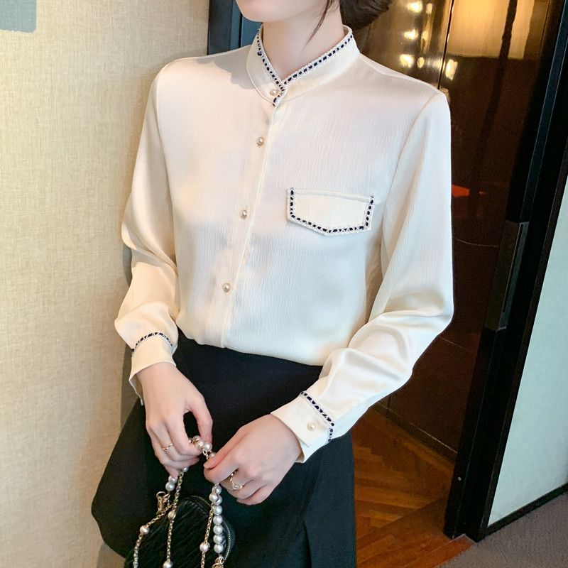 여성용 스탠드 칼라 새틴 쉬폰 블라우스 가을 긴팔 스타일리시 노화 방지 패션 데일리룩 캐주얼룩 모던한 디자인 - 상세 이미지 4