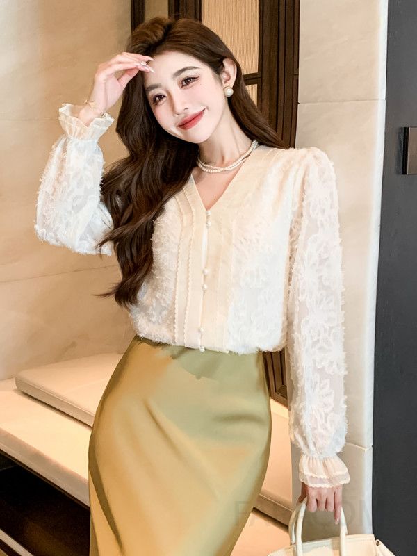 여성 가을 브이넥 쉬폰 블라우스 긴팔 프랑스 스타일 고급스러운 디자인 캐주얼 상의 데일리룩 하객룩 편안한 착용감 시크한 매력 - 상세 이미지 3