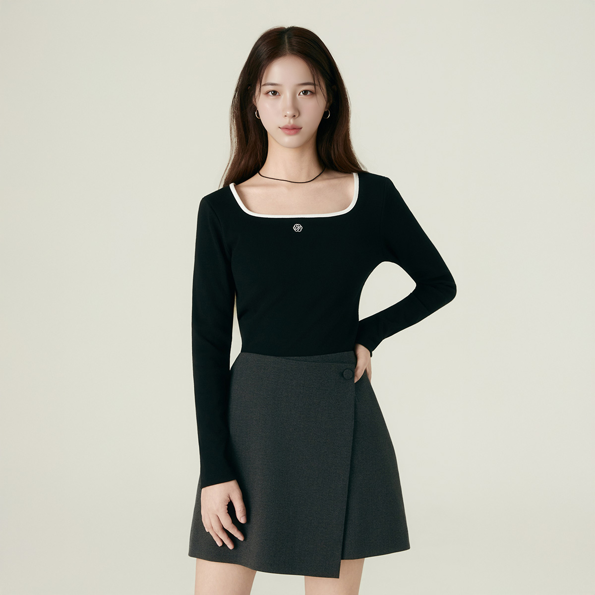로엠 스퀘어넥 골지 티셔츠 RMLWF49R02 - 상품 이미지