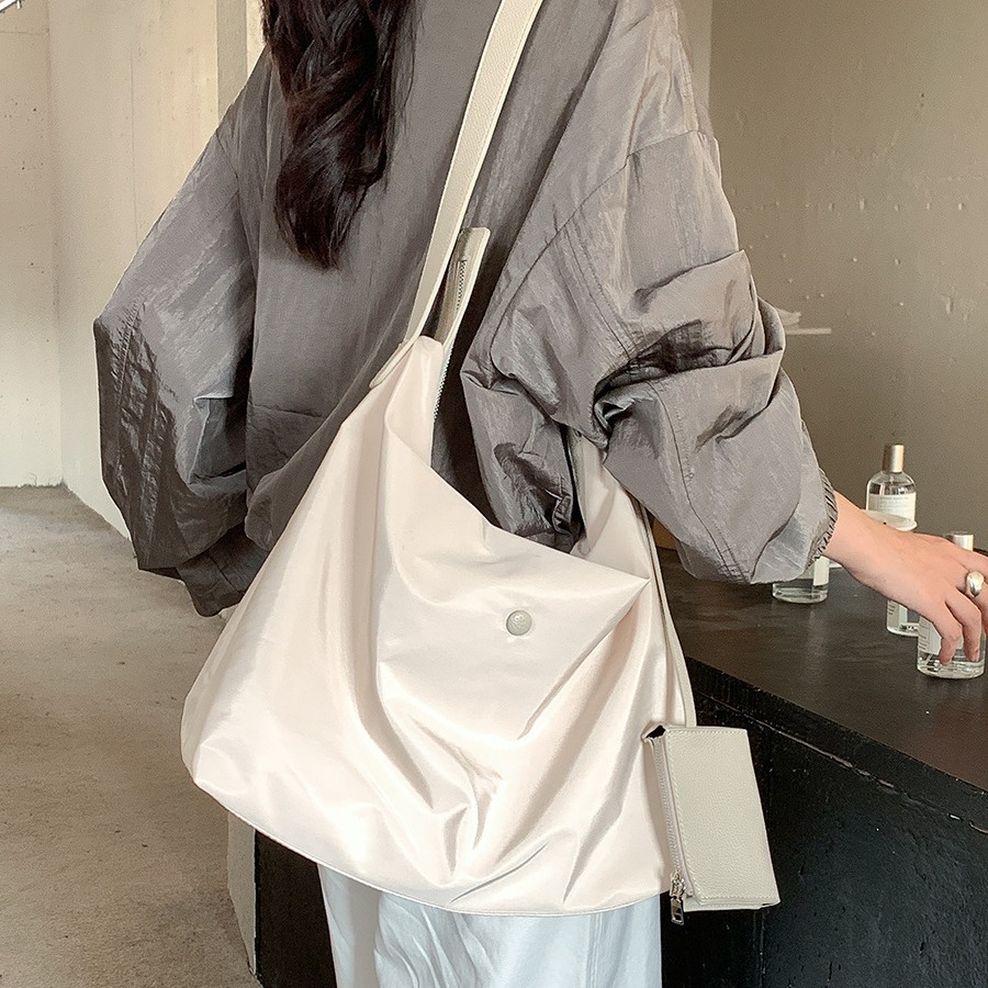 아임파인 나일론호보백 데일리 보부상 가방 나일론 숄더백 - 상세 이미지 5