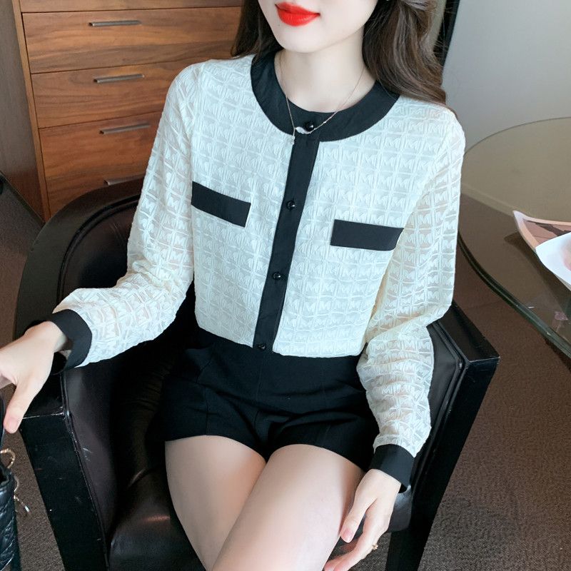 여성 레이스 라운드넥 블라우스 가을 우아한 프렌치 스타일 긴팔 셔츠 데일리 착용감 편안한 캐주얼 레이어드 활용 가능 예쁜 디자인 - 상세 이미지 3