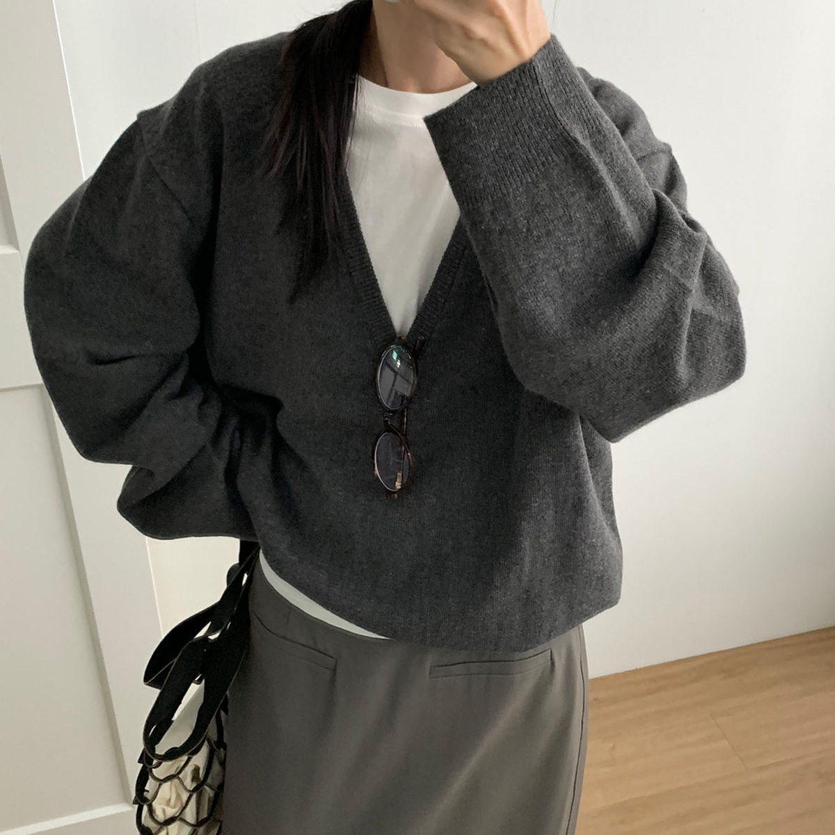 바스켓 울 브이니트 루즈핏 오버핏 니트 (5c) 제품 이미지