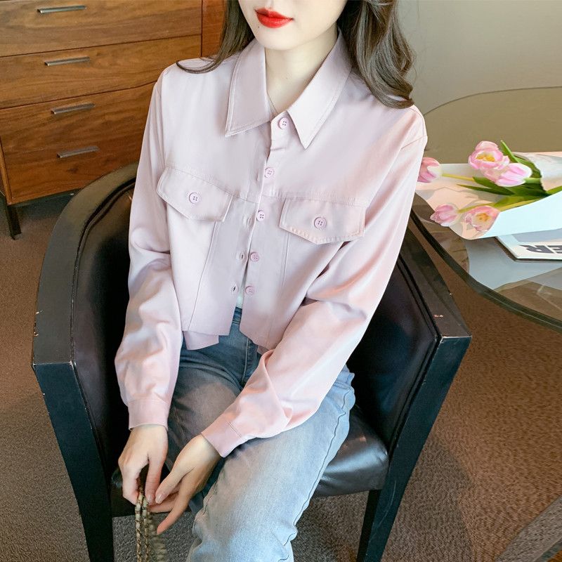 여성 가을 슬림핏 숄더 카디건 짧은 기장 재킷 데일리 아우터 스타일리시한 디자인 캐주얼한 착용감 다용도 활용 가능 모던한 분위기 - 상품 이미지
