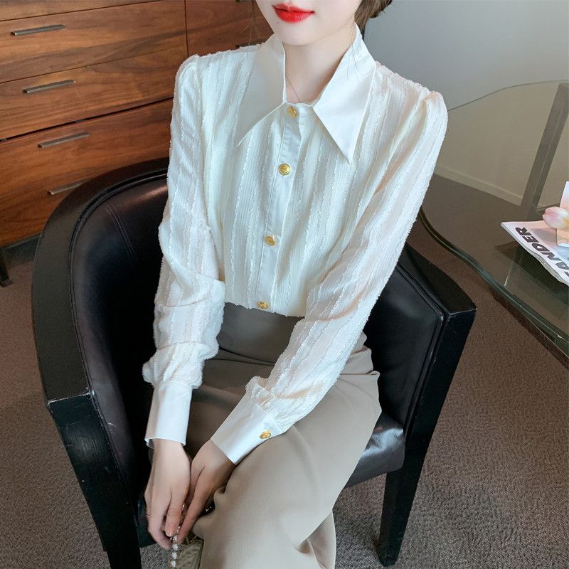 가을 여성 쉬폰 레이스 셔츠 긴팔 블라우스 우아한 스타일 통근용 데일리룩 고급스러운 디자인 편안한 착용감 - 상품 이미지