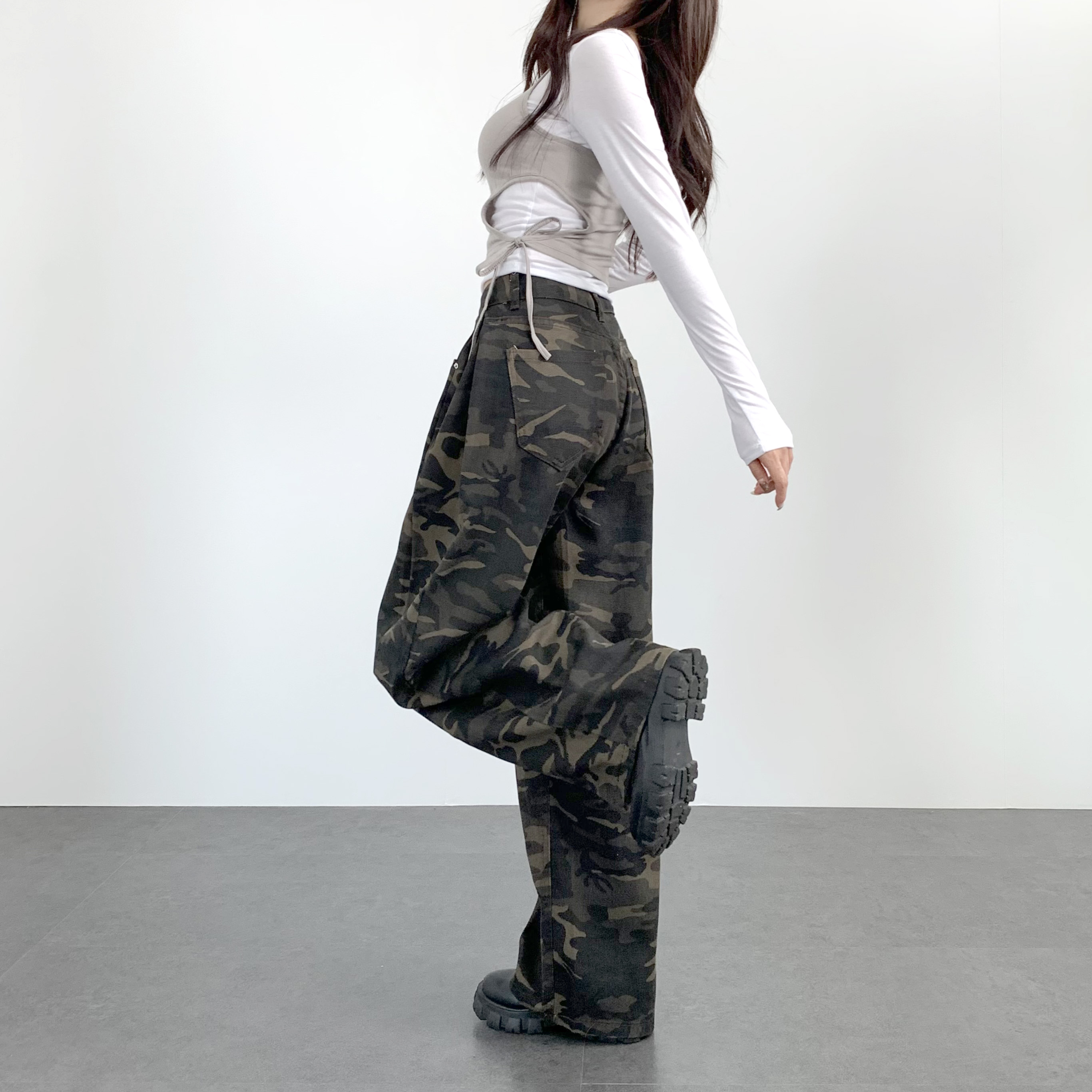 카모 바지 파라슈트 밀리터리 핀턱 와이드 팬츠 - 상세 이미지 3