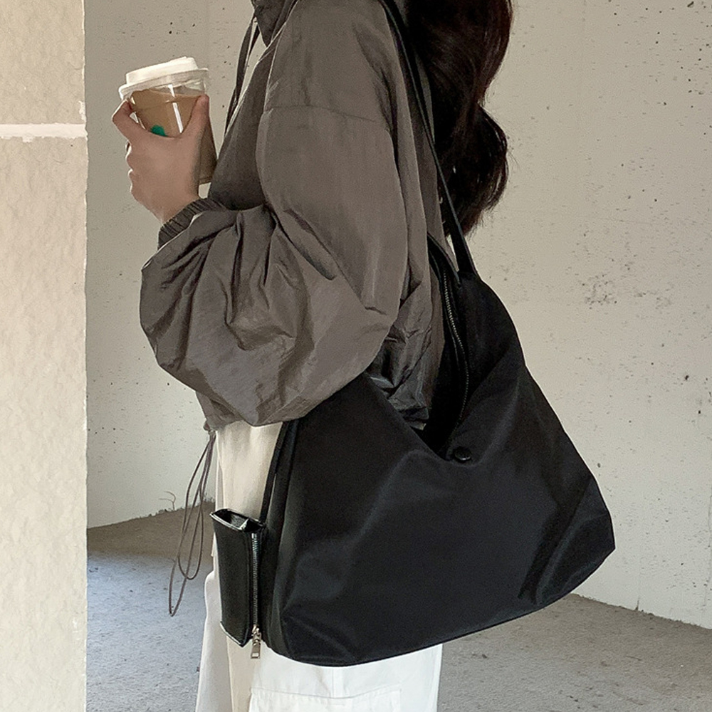 아임파인 나일론호보백 데일리 보부상 가방 나일론 숄더백 이미지 6