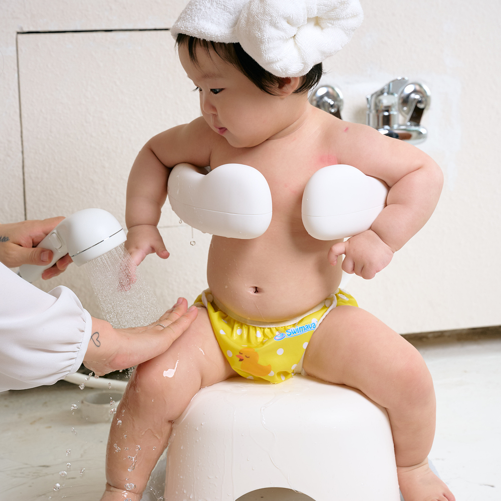 허그아이 접이식 살끼임방지 아기 샤워핸들