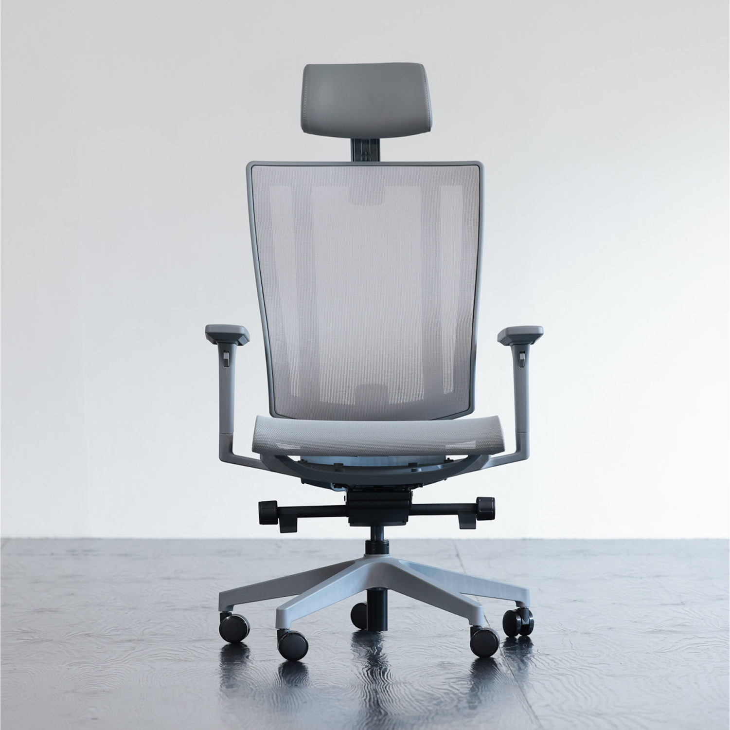 브릭사 사무용의자 국산 컴퓨터 게이밍 책상 사무실 회의용 공부 학생 서울대 의자 패브릭 블랙