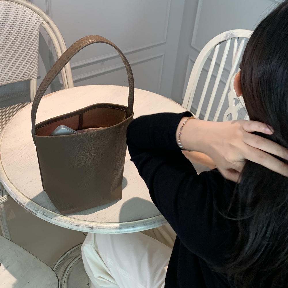 사각 소가죽 토트백 파크백 미듐 버킷백 보부상가방