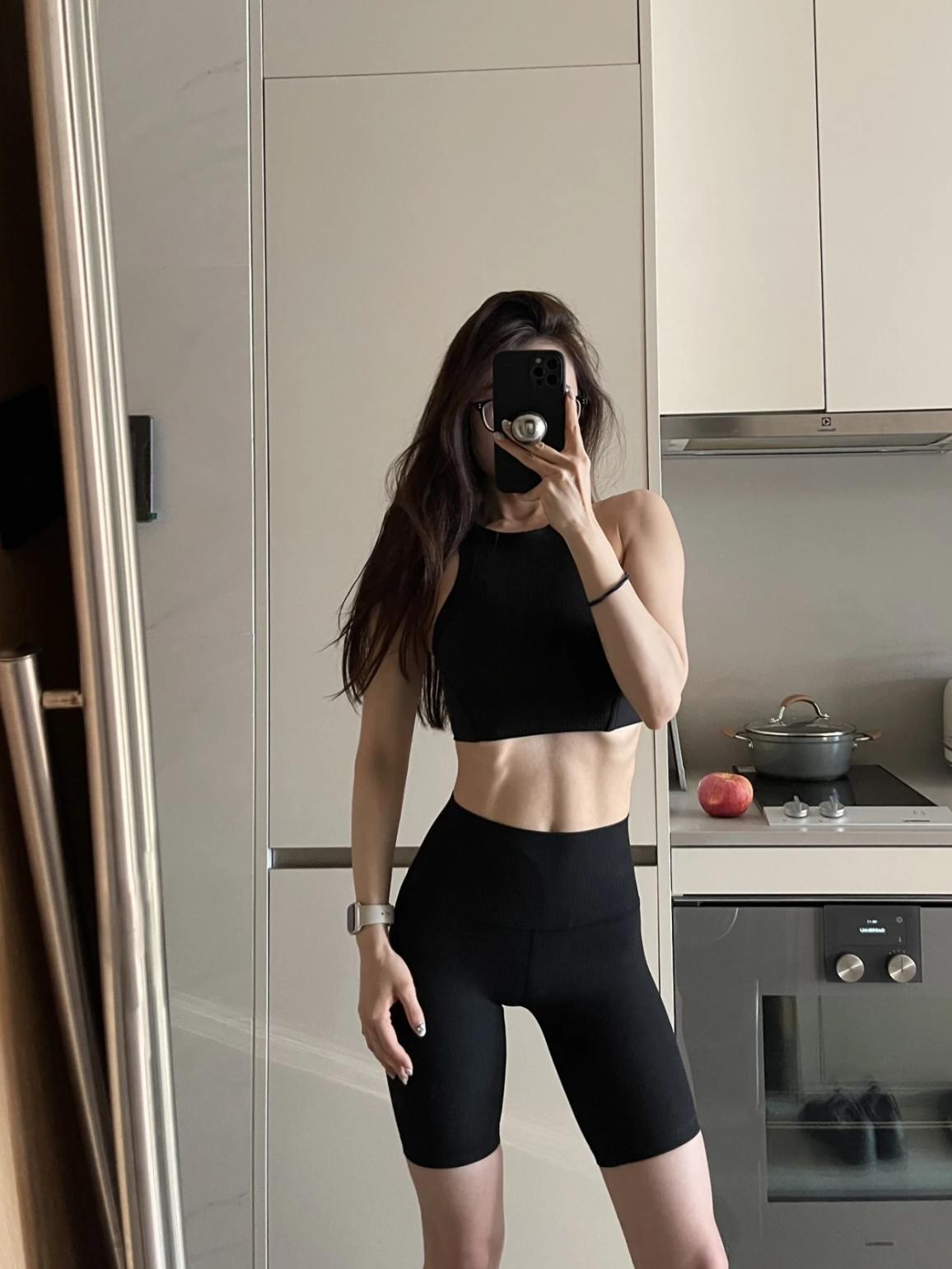 요가 에어브러쉬 에어브러시 브라탑 반팔 탱크탑 네이비 스트림라인 코르셋 여자스포츠옷 6인치 블랙 XXS 2 - 상품 이미지