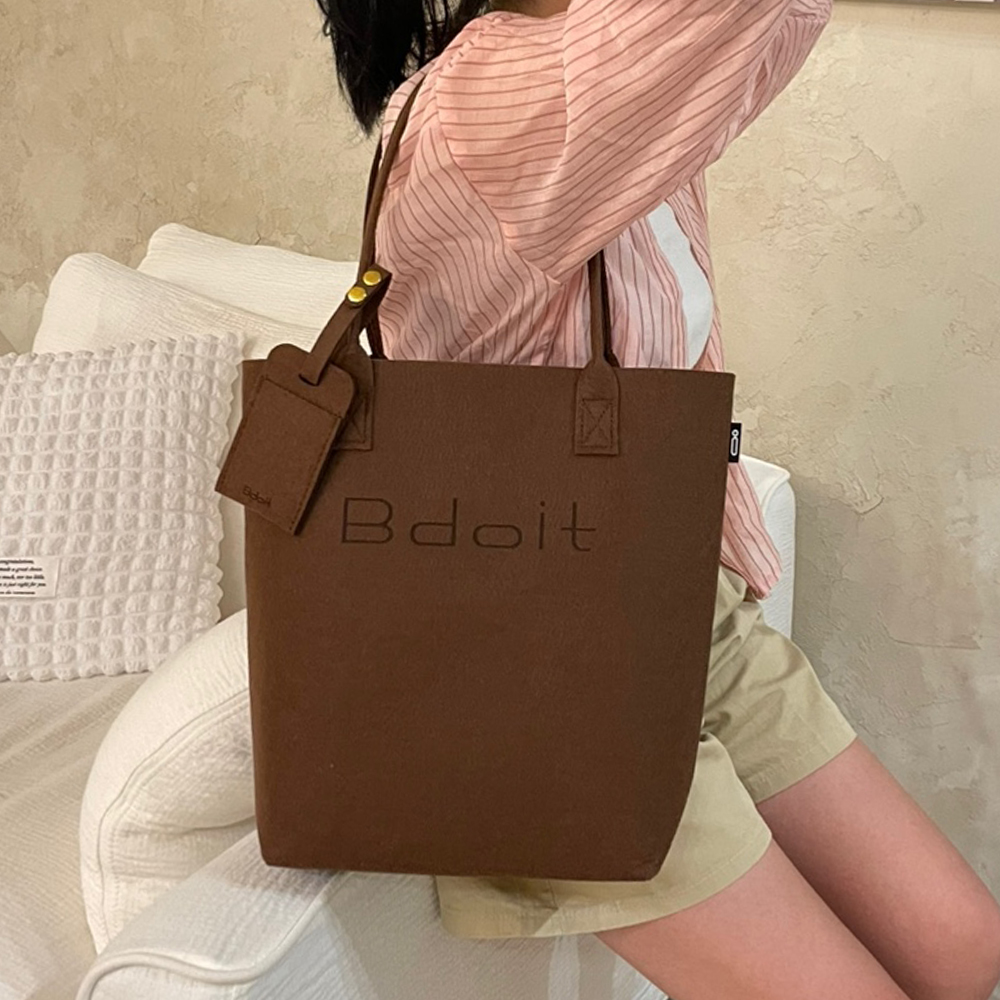 비두잇 여성 부직포 숄더백 노트북 아이패드 수납 가방 직장인 데일리백 비바치에 노마드백 - 상세 이미지 3