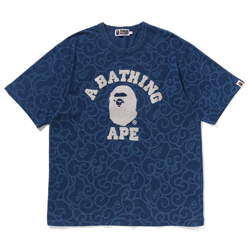 베이프 반팔티 INDIGO DYED CLOUD CAMO COLLEGE RELAXED FIT TEE 1L80-109-315 - 메인 이미지