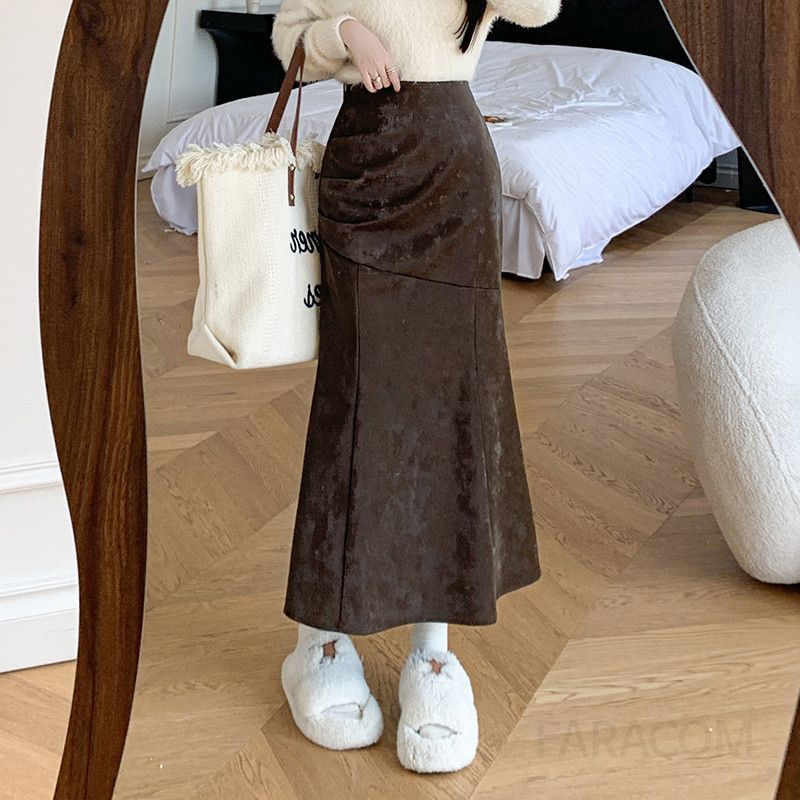 가죽 플리츠 스커트 여성용 미디 길이 다용도 디자인 가을 패션 시크한 스타일링 데일리룩 캐주얼 우아한 착용감