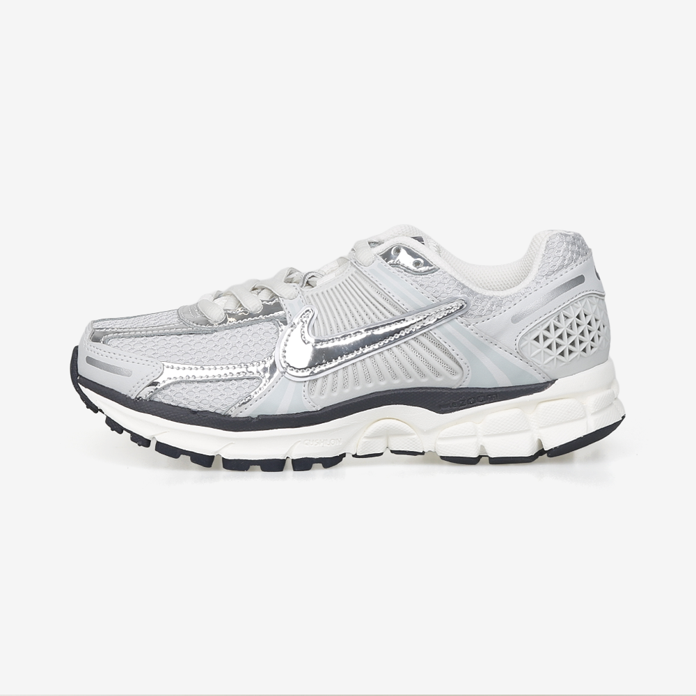 나이키 우먼 줌 보메로 5 운동화 FD0884-025