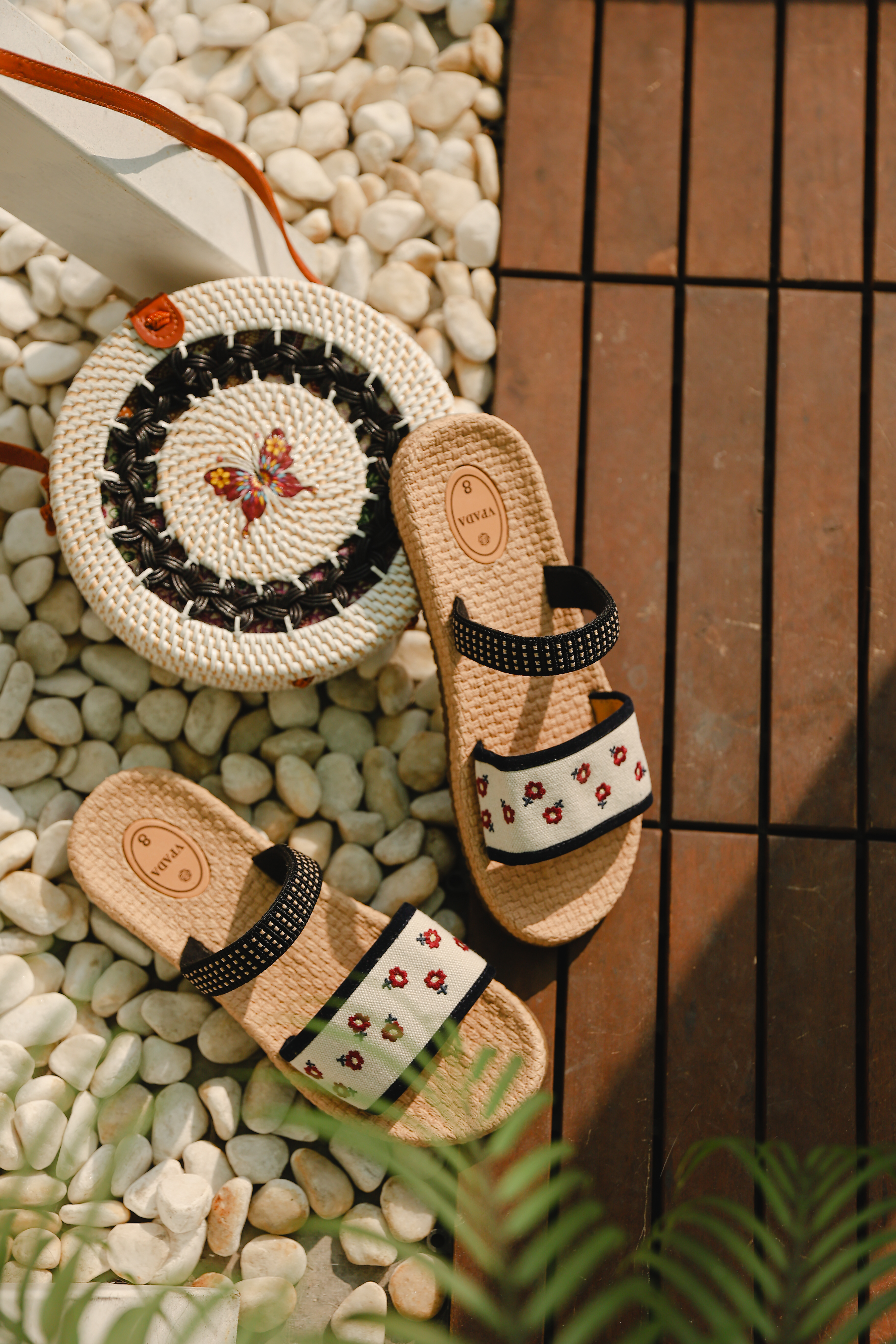 VPADA 브이파다 F23 블랙미니꽃 여성샌들