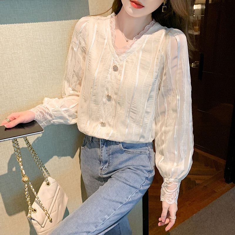 여성 레이스 블라우스 가을 겨울 우아한 디자인 세련된 긴팔 레이어드 스타일 데일리 이너웨어 고급스러운 착용감 - 상세 이미지 5