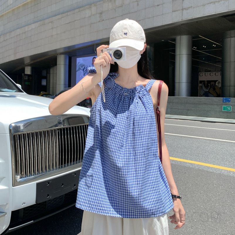 홀터넥 블루 서스펜더 탑 여름 여성 루즈핏 민소매 나시탑 시원한 착용감 캐주얼한 스타일 외출용 코디 플레드 패턴 - 상세 이미지 5