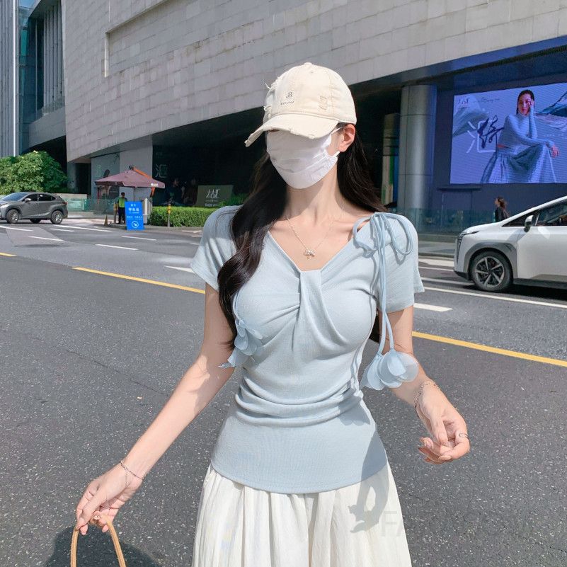 여성 여름 V넥 반팔 티셔츠 플리츠 허리 디자인 입체 꽃 패턴 스타일리시한 캐주얼 착용감 좋은 시원한 외출용 - 상품 이미지