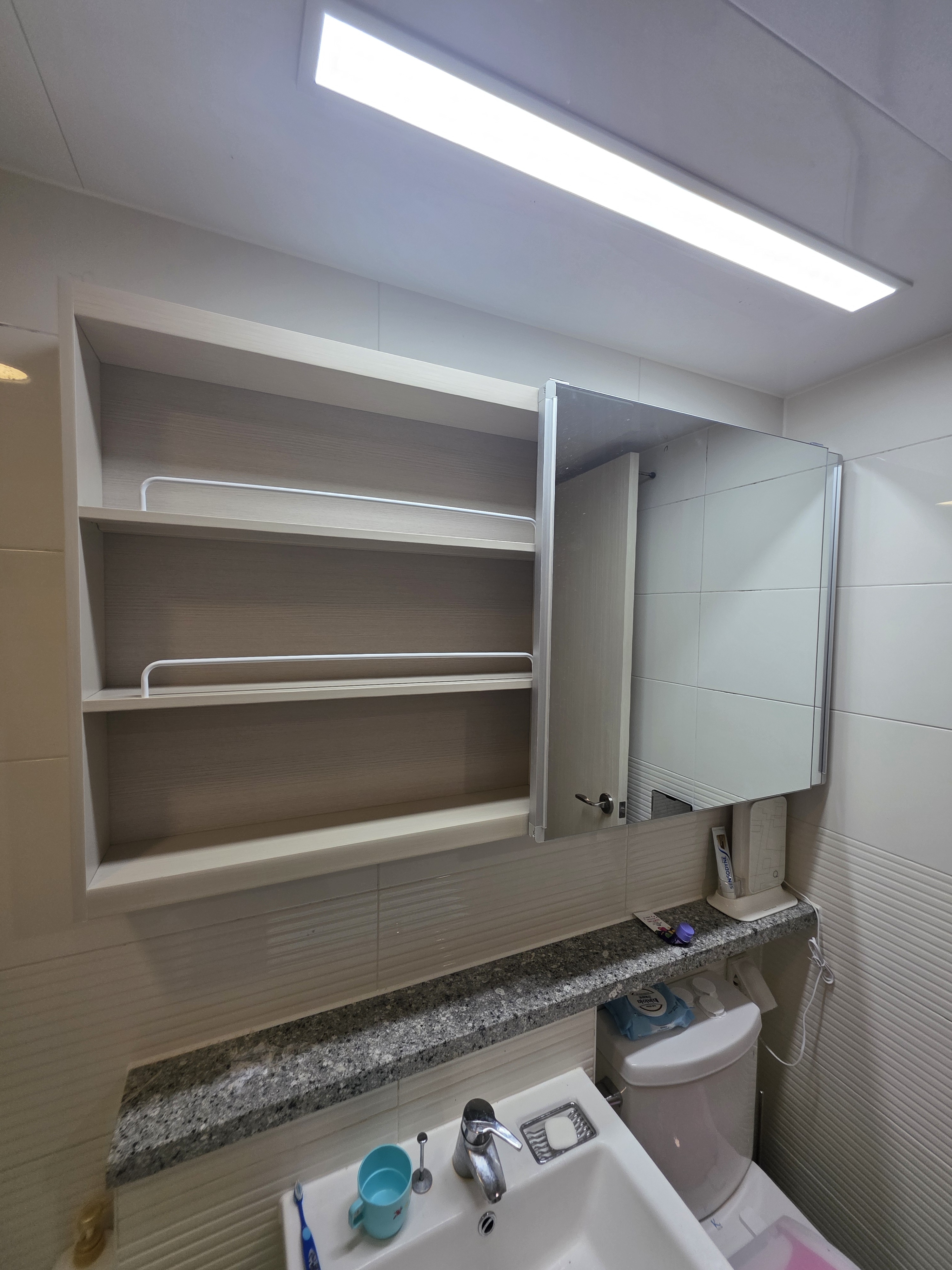무료설치 욕실 화장실 슬라이드장 거울수납장 욕실장 수건장 시공 교체 1200x600 부터 - 상세 이미지 4