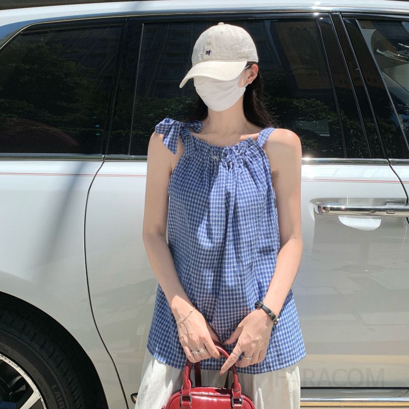 홀터넥 블루 서스펜더 탑 여름 여성 루즈핏 민소매 나시탑 시원한 착용감 캐주얼한 스타일 외출용 코디 플레드 패턴 - 상세 이미지 2