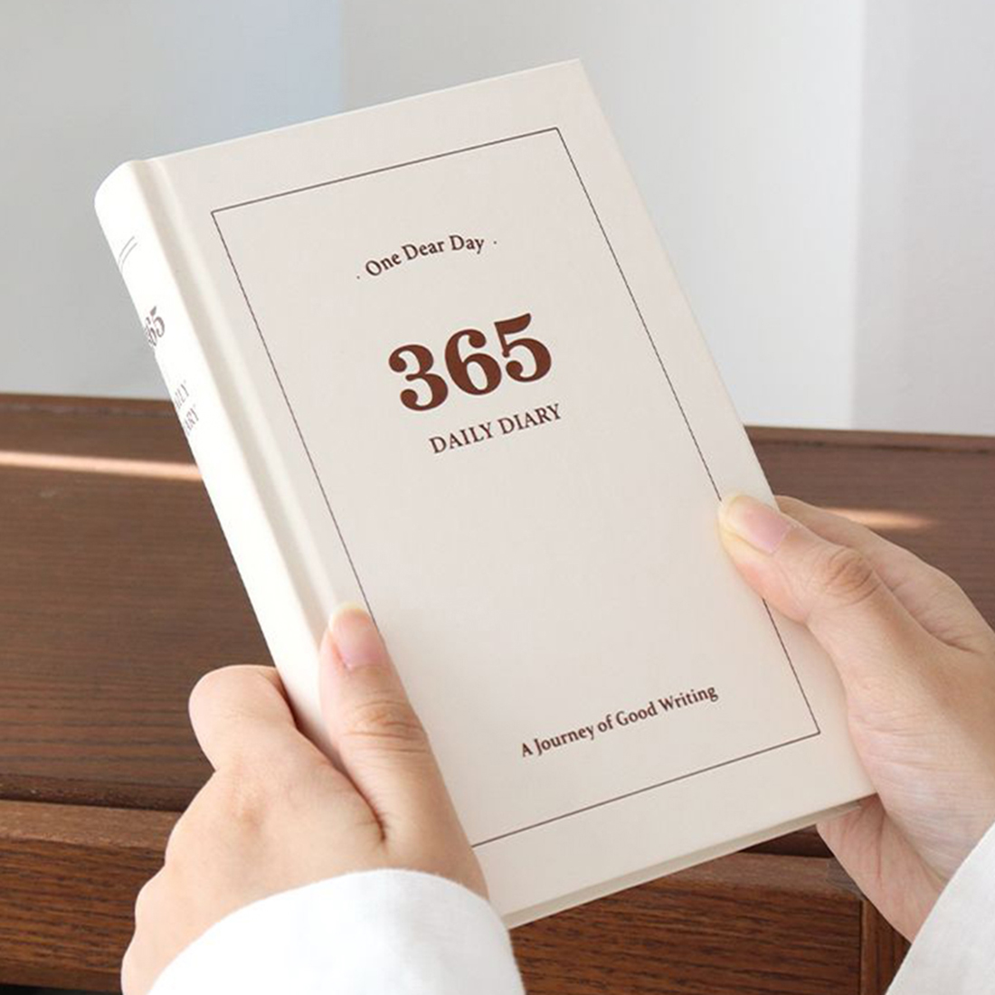 365 데일리 다이어리 성인 일기장 명언 필사 감사일기 독서록 1년용 기록 노트 만년형 - 상품 이미지