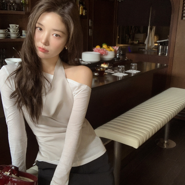 홀터 드레이프 블라우스 언발 오프숄더 티셔츠 세트 st2951 - 상품 이미지