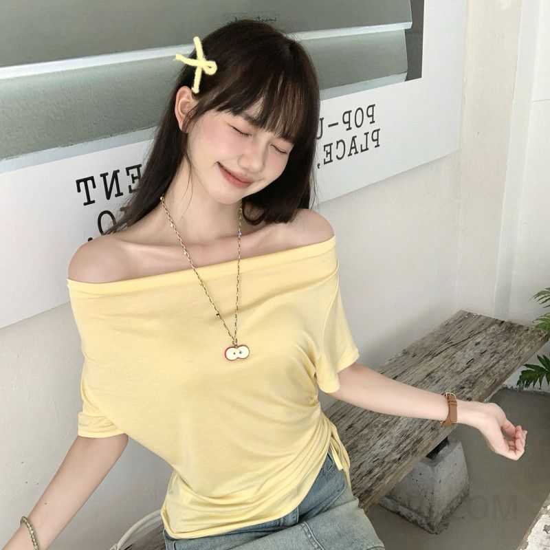 여성 노란색 슬림핏 반팔 라운드넥 티셔츠 여름용 시원한 착용감 데일리 패션 루즈핏 활용 가능 캐주얼 스타일 외출용 스트레이트 숄더 디자인 - 상품 이미지