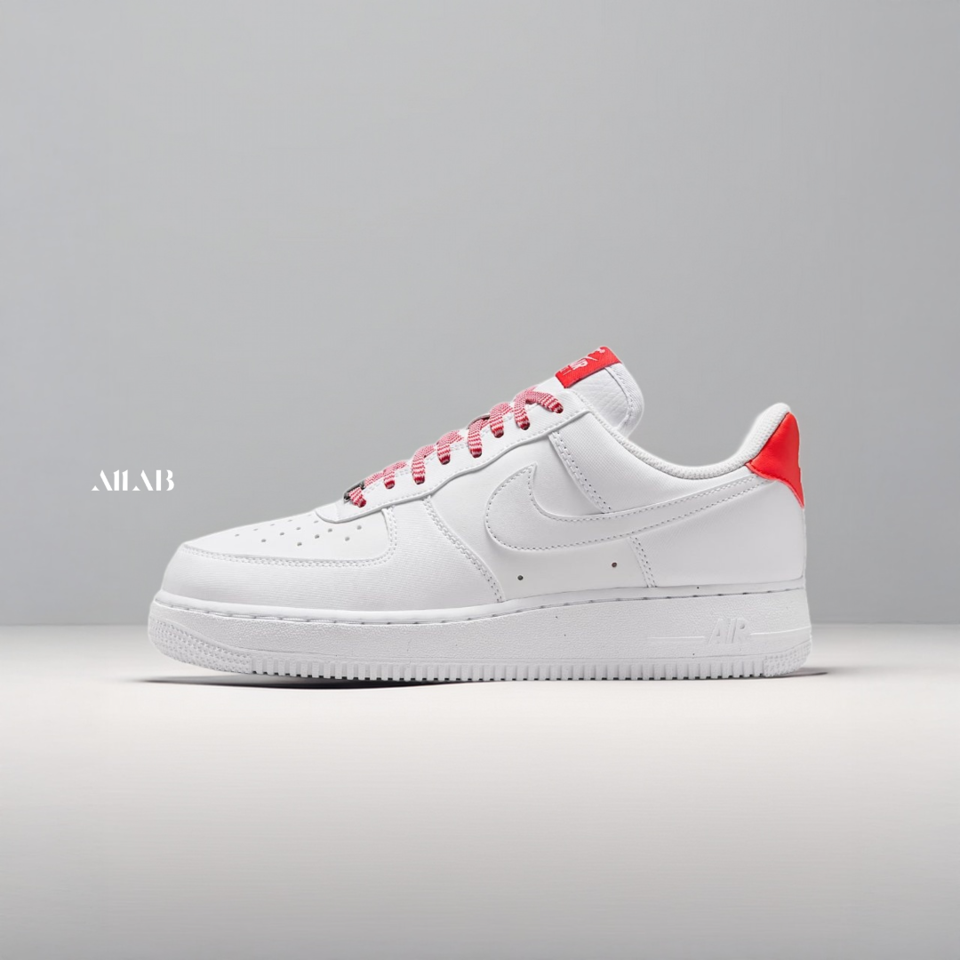 [국내매장판] 나이키 에어포스1 스니커즈 로우 커플 고등학생 남여공용 운동화 화이트레드패턴, 245
