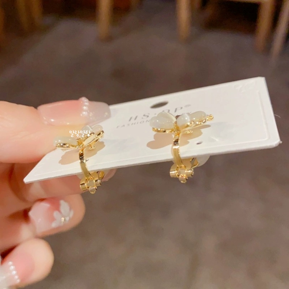 14K 골드나비 귀찌 클립형 귀안뚫는 고급스러운 귀걸이 - 상세 이미지 5
