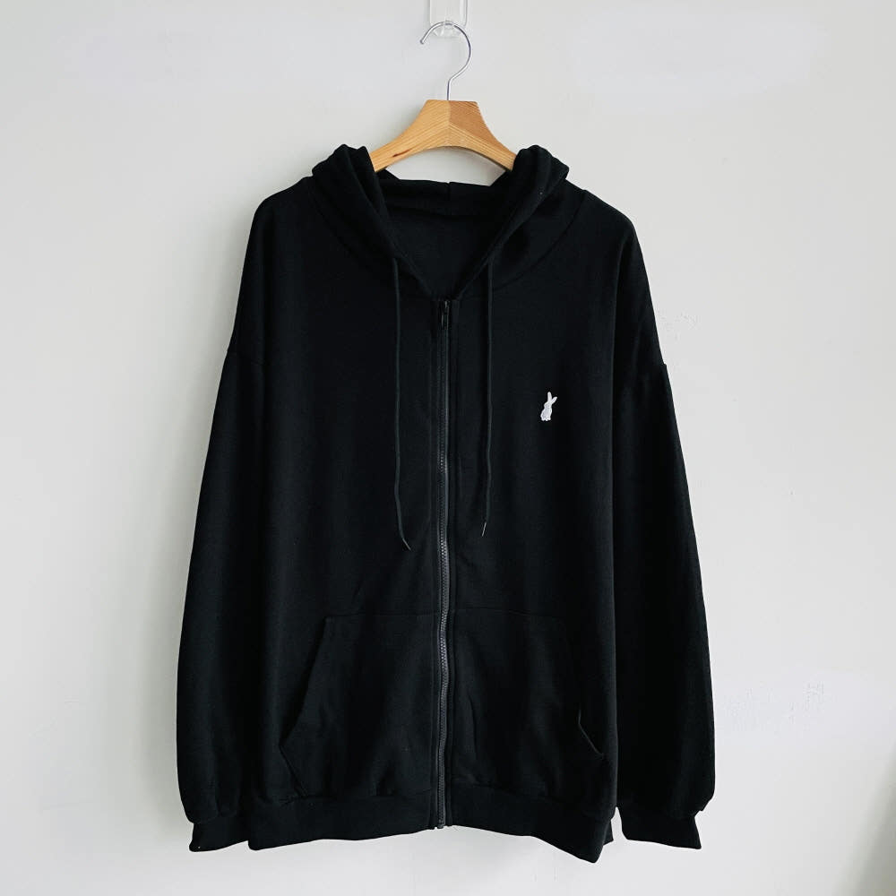 여성 토끼 오버핏 후드티 예시