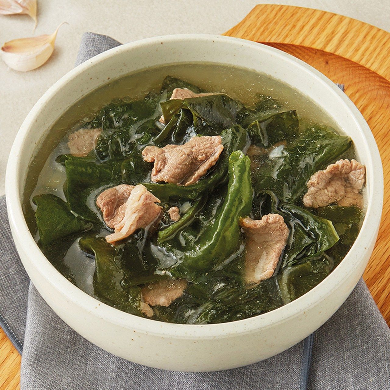 조선 제1의 깊은 맛, 집에서 즐기는 전통 소고기미역국 밀키트 - 상세 이미지 2