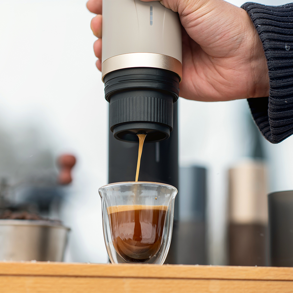 로스티코 휴대용 커피머신 에스프레소 머신 캡슐 아웃도어 캠핑 가정용 골든베이지