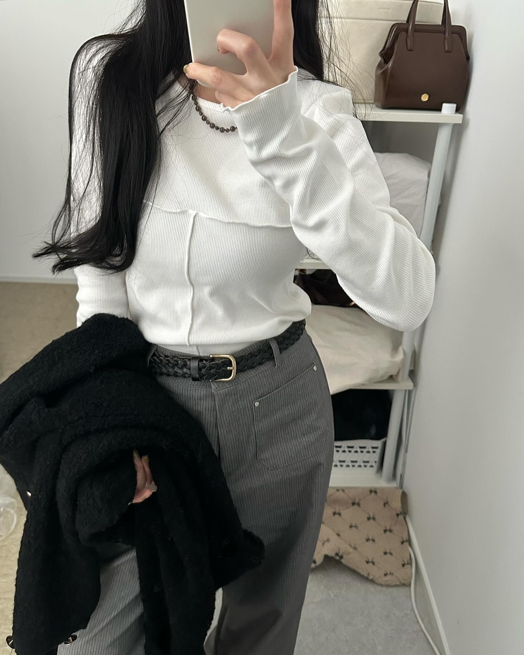라픔 여성 가을 레이어드 이너 절개 골지 물결 긴팔 티셔츠 - 상품 이미지