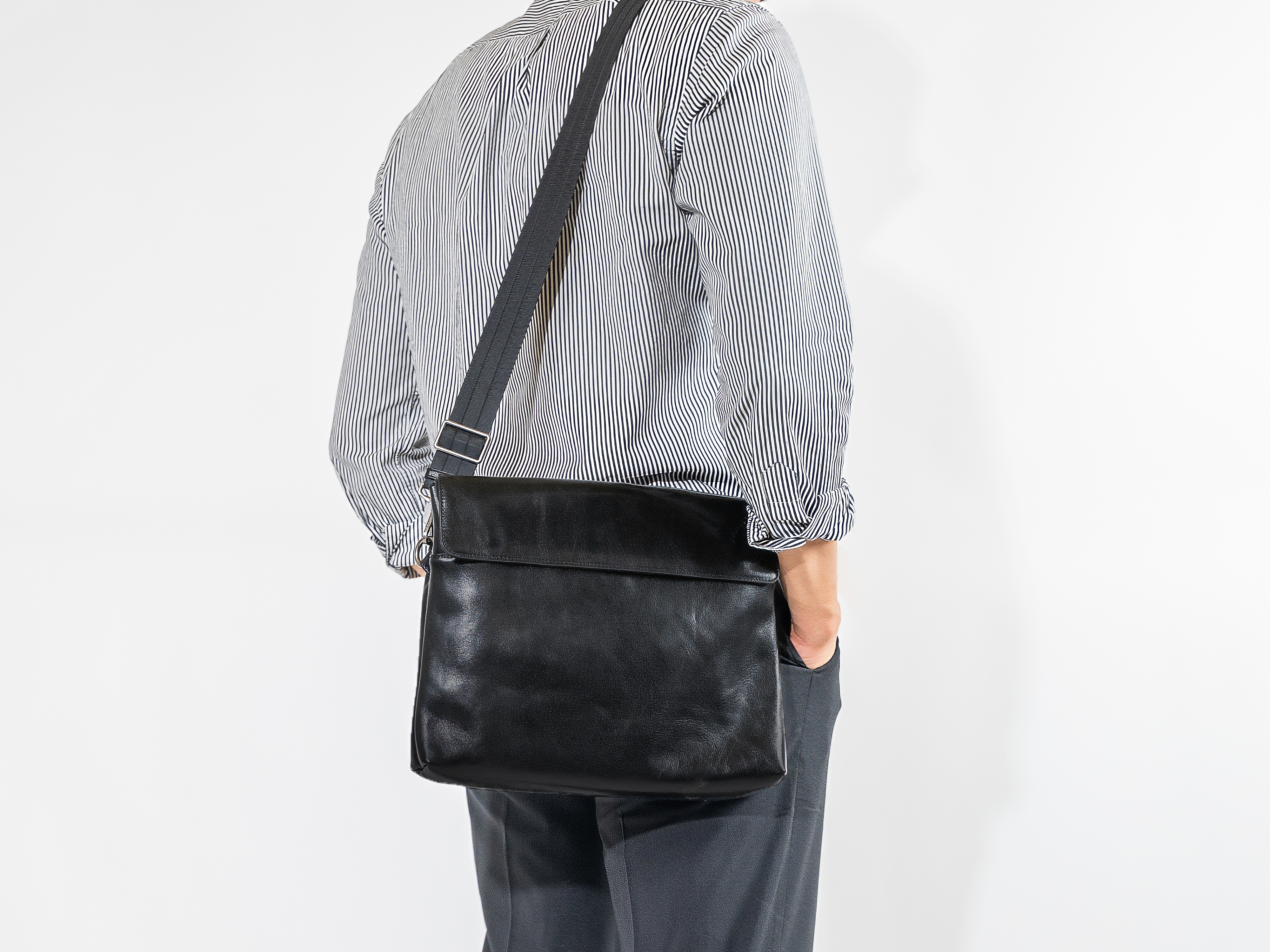 이므 옆으로매는 서류가방 여행용 학생 남자선물 출근 데일리 숄더백