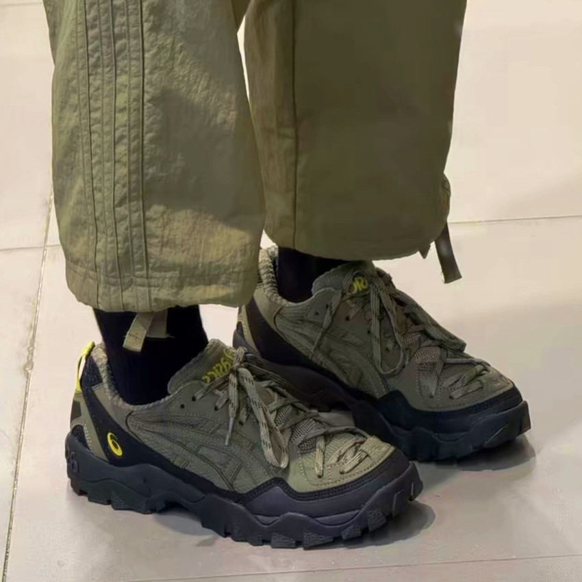 아식스(Asics) | 아식스 젤 픽엑스 카키 블랙 스니커즈 1203A867-301