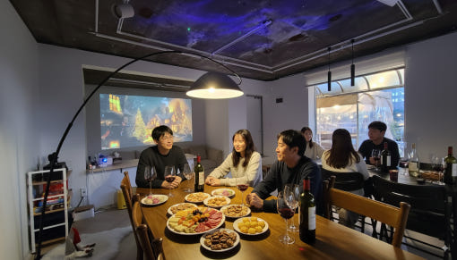 2. 서울 을지로 홍..