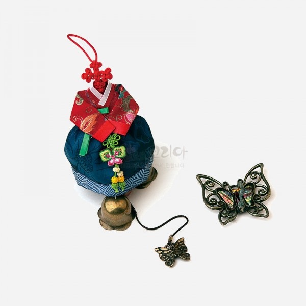 외국인선물 바이어선물 한복인형 문종 나비풍경 적색저고리 전통공예품 기념품