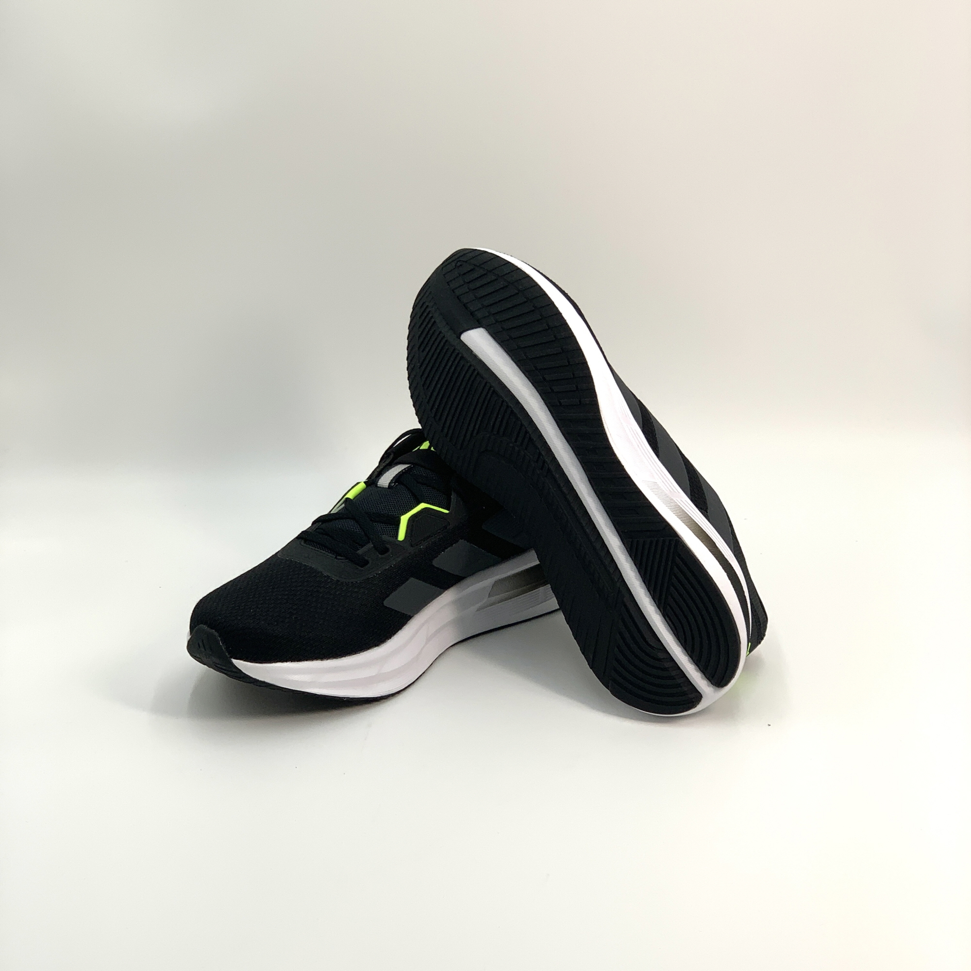 [국내매장판] 아디다스 갤럭시 커플 운동화 발 편한 가벼운 런닝화 헬스화 조깅화 블랙볼트, M280