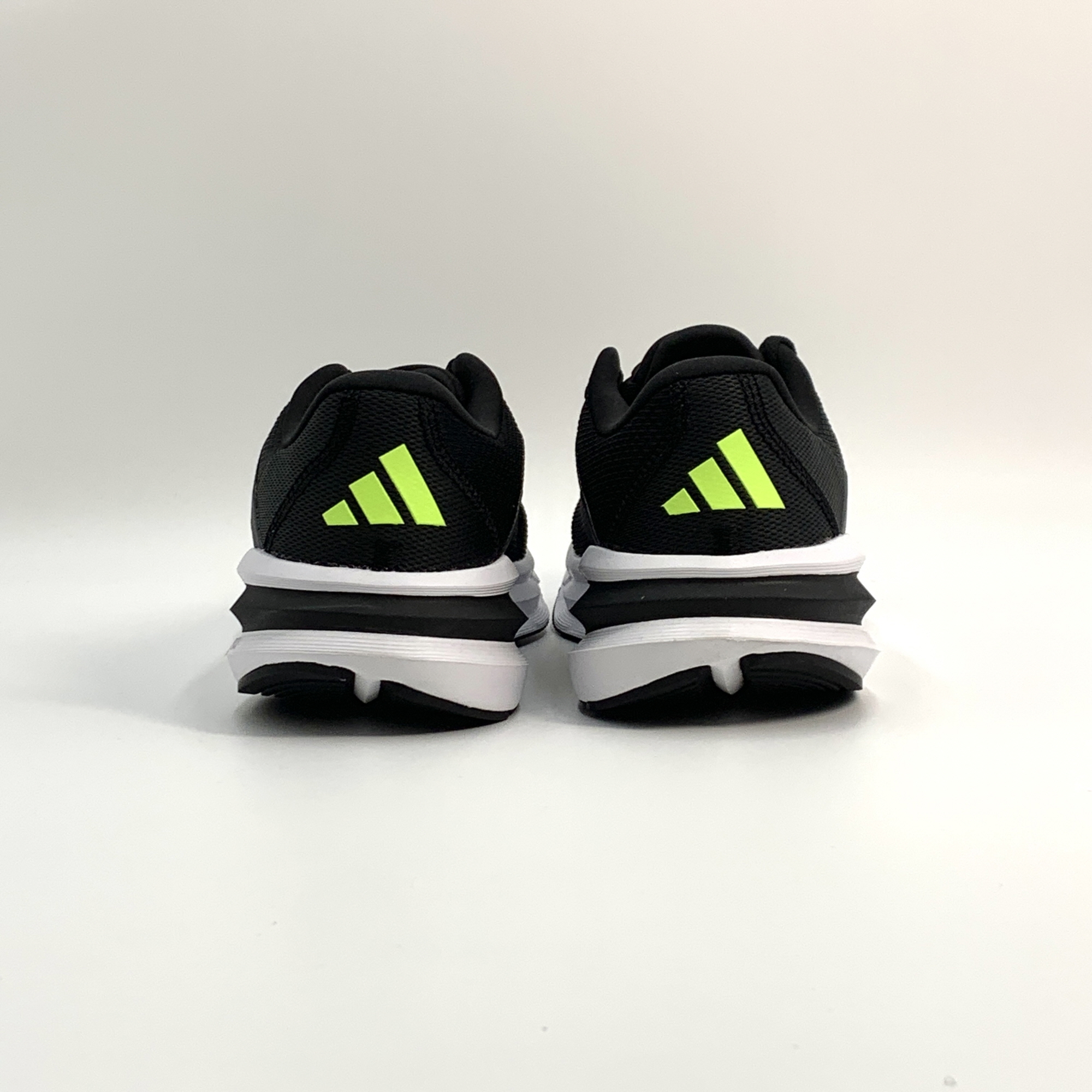 [국내매장판] 아디다스 갤럭시 커플 운동화 발 편한 가벼운 런닝화 헬스화 조깅화 블랙볼트, M280