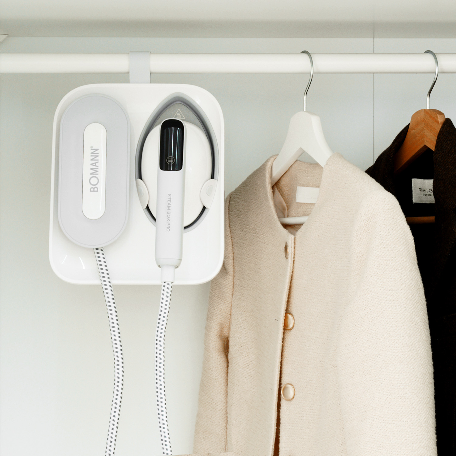 보만 살균 스팀박스PRO 건식 에어 옷걸이 스팀 다리미 핸드 PSS151ET2W