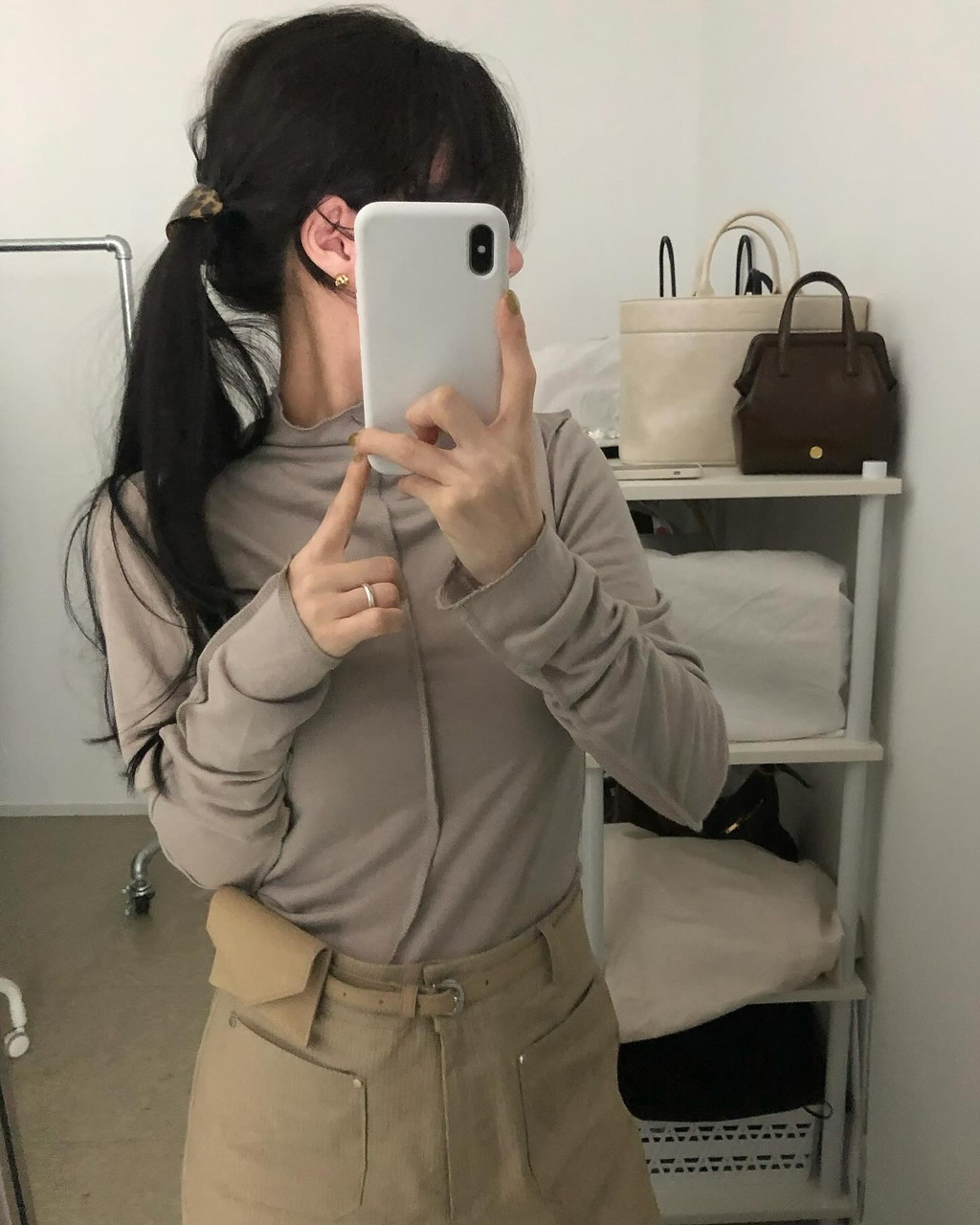 앤즈 여성 이너 레이어드 터틀넥 목폴라 절개 티셔츠 - 상품 이미지