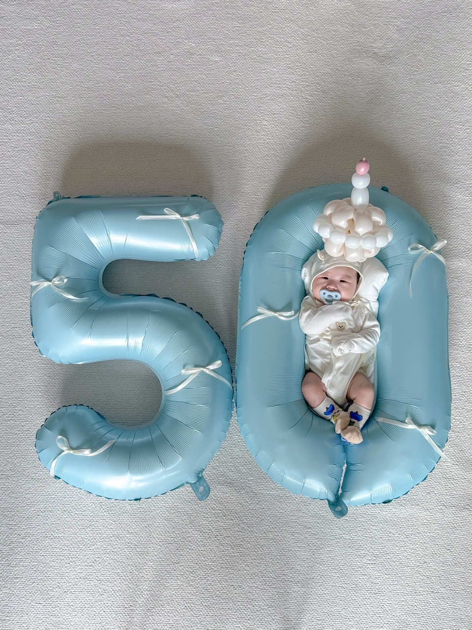 50일 100일 200일 300일 아기 셀프 촬영 숫자 풍선 파스텔블루 화이트