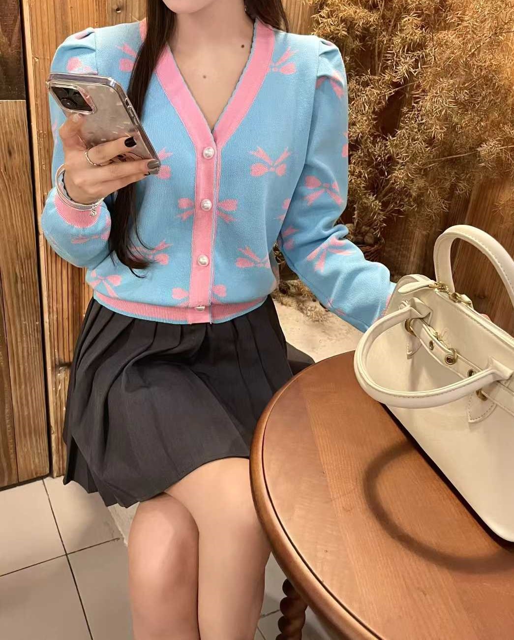 진주단추 리본패턴 퍼프소매 니트가디건 가을 러블리 배색가디건 캐쥬얼 간절기 페미닌 - 상세 이미지 3