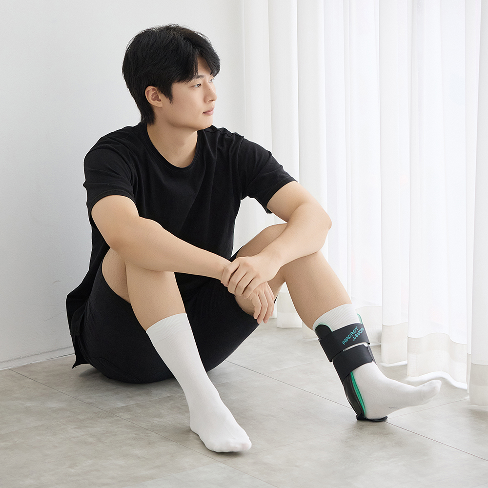 에어캐스트 에어스트럽 유니버스 발목 보호대 반깁스 팽창성부목 에어스트랩 - 상세 이미지 2