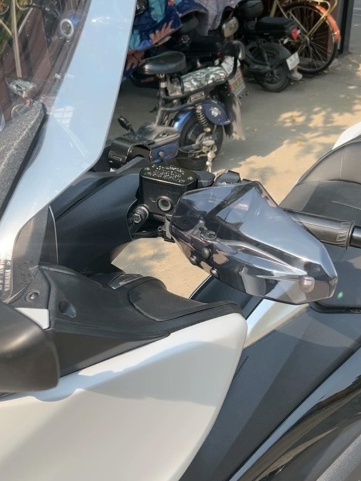 TMAX560 윈드실드 핸드가드 너클가드 TMAX530SX/DX 핸들바 윈드실드에 적합 그레이 - 상세 이미지 2