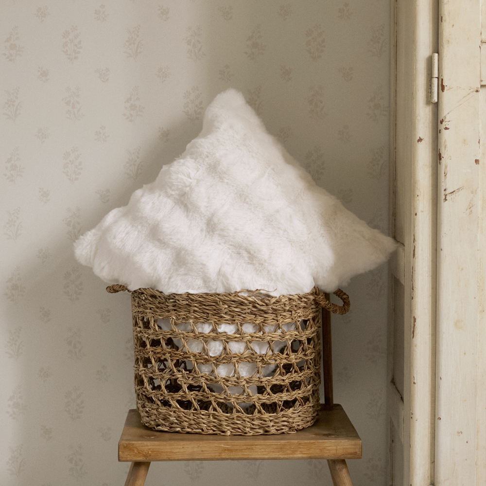 몽글몽글 밍크 라떼 쿠션커버 겨울 극세사 쿠션 지퍼형 50X50cm